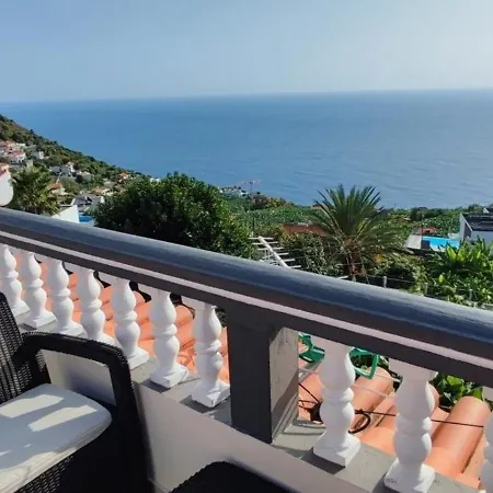 Dachterrasse Sonnig Und Perfekte Aussicht * Arco da Calheta (Madeira)